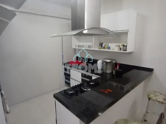 Sobrado 2 quartos e 3 banheiros, à venda, no bairro Jardim Adalgisa em Caraguatatuba