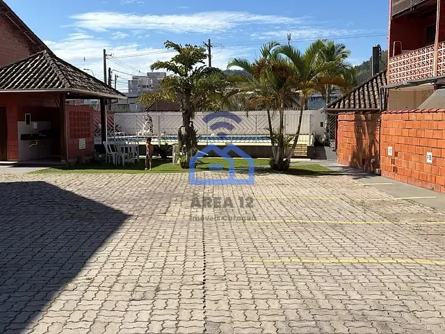 Sobrado com 65m² 2 quartos e 1 banheiro, à venda, no bairro Martim de Sá em Caraguatatuba