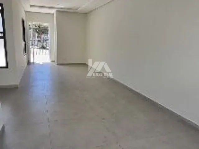 Sobrado 3 quartos e 4 banheiros, à venda, no bairro Orfãs em Ponta Grossa