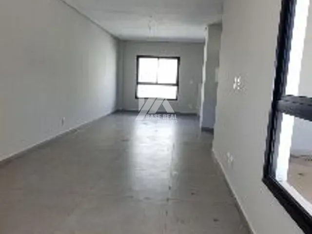Sobrado 3 quartos e 4 banheiros, à venda, no bairro Orfãs em Ponta Grossa