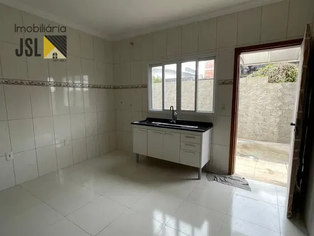 Sobrado com 175m² 4 quartos e 3 banheiros, à venda, no bairro Parque Residencial Santo André em Caçapava