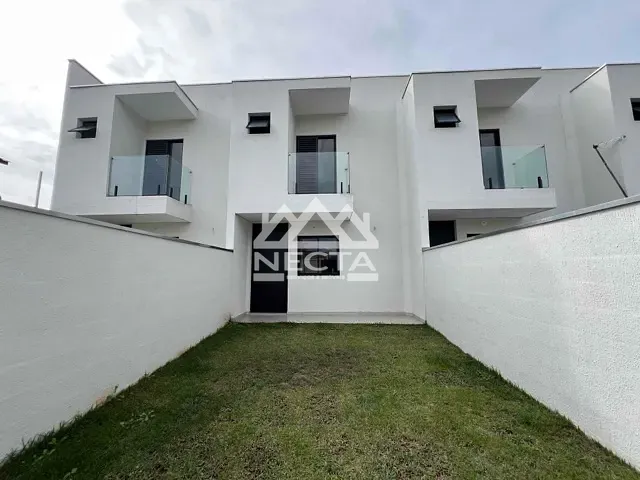 Sobrado com 80m² 2 quartos e 2 banheiros, à venda, no bairro Jardim Tarumãs em Caraguatatuba
