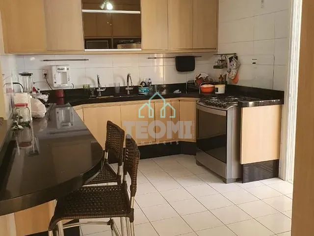 Sobrado com 260m² 3 quartos e 4 banheiros, à venda, no bairro 187 em Tremembé