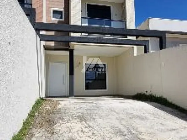Sobrado 3 quartos e 3 banheiros, à venda, no bairro Nova Rússia em Ponta Grossa