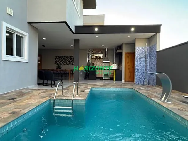 Casa com 262m² 4 quartos e 6 banheiros, à venda, no bairro Urbanova em São José dos Campos
