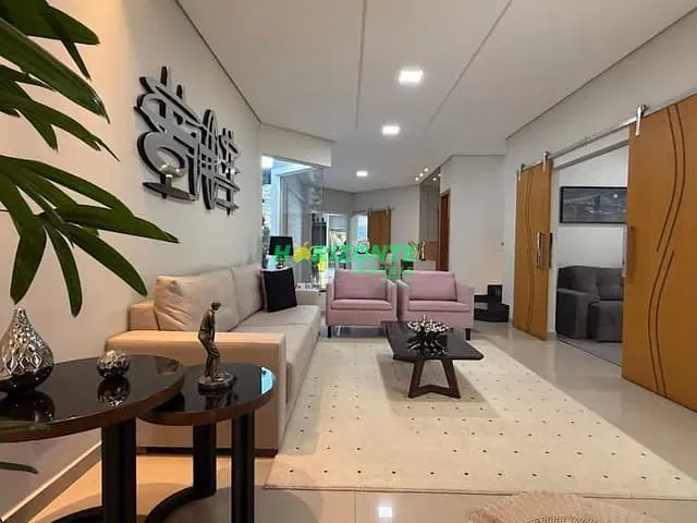 Casa com 262m² 4 quartos e 6 banheiros, à venda, no bairro Urbanova em São José dos Campos