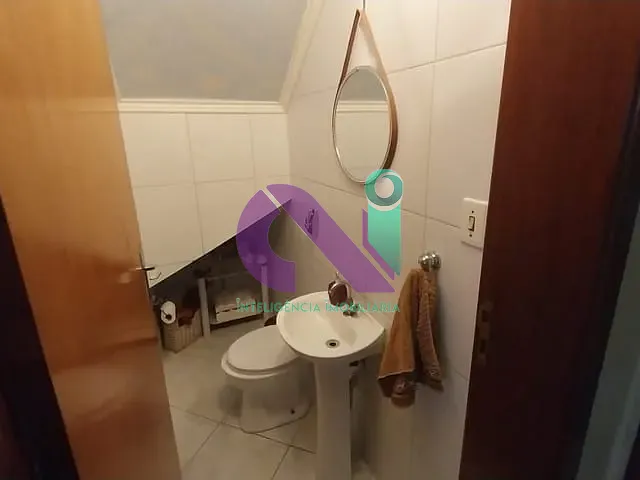 Sobrado com 231m² 3 quartos e 3 banheiros, à venda, no bairro Jardim Roberto em Osasco