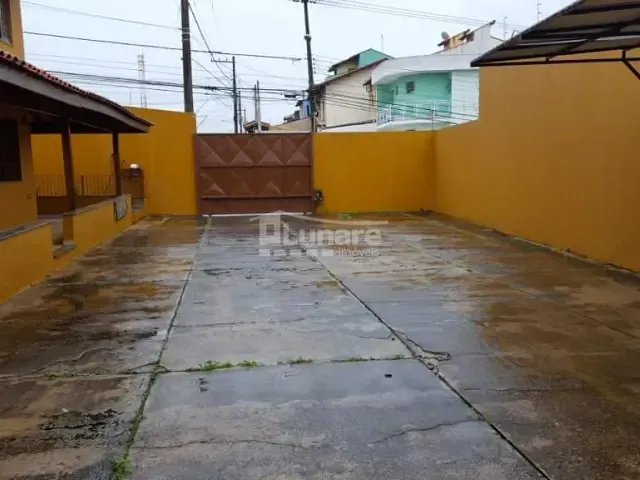 Sobrado com 420m² 3 quartos e 5 banheiros, à venda, no bairro Vila Santana em Mogi das Cruzes