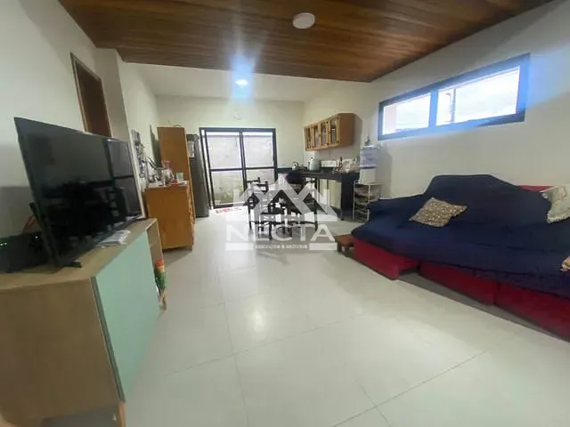 Sobrado com 101m² 2 quartos e 3 banheiros, à venda, no bairro Pontal de Santa Marina em Caraguatatuba