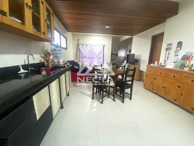 Sobrado com 101m² 2 quartos e 3 banheiros, à venda, no bairro Pontal de Santa Marina em Caraguatatuba