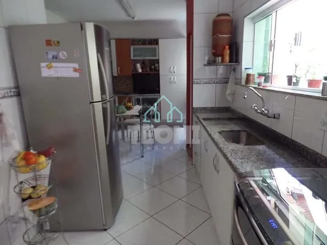 Sobrado com 310m² 3 quartos e 3 banheiros, à venda, no bairro Residencial Novo Horizonte em Taubaté