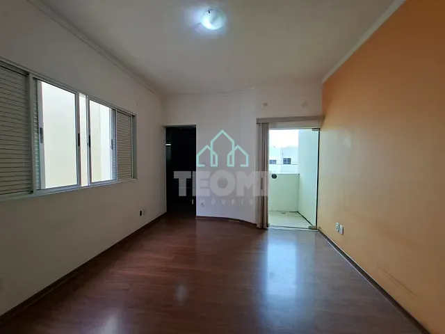 Sobrado com 310m² 3 quartos e 3 banheiros, à venda, no bairro Residencial Novo Horizonte em Taubaté