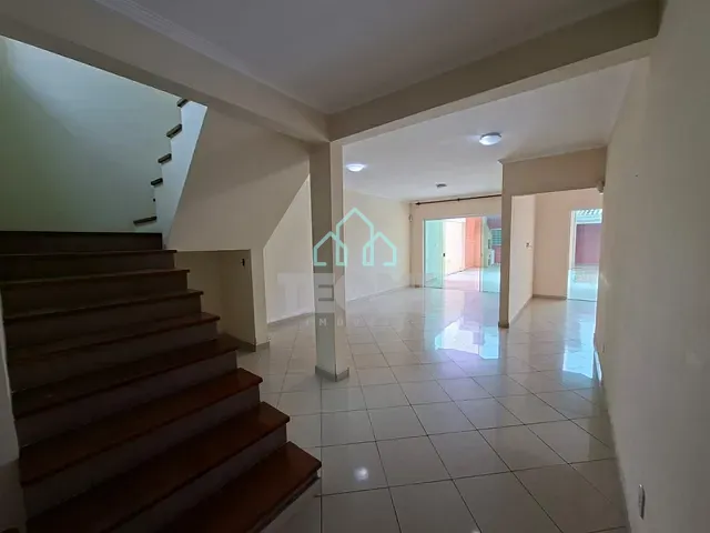 Sobrado com 310m² 3 quartos e 3 banheiros, à venda, no bairro Residencial Novo Horizonte em Taubaté