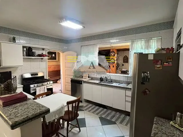 Sobrado 3 quartos e 2 banheiros, à venda, no bairro Jardim Vila Galvão em Guarulhos