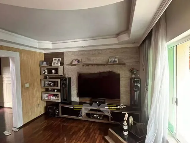 Sobrado 3 quartos e 2 banheiros, à venda, no bairro Jardim Vila Galvão em Guarulhos