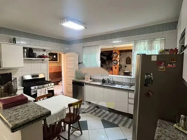 Sobrado 3 quartos e 2 banheiros, à venda, no bairro Jardim Vila Galvão em Guarulhos
