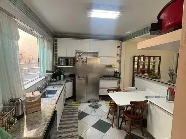 Sobrado 3 quartos e 2 banheiros, à venda, no bairro Jardim Vila Galvão em Guarulhos