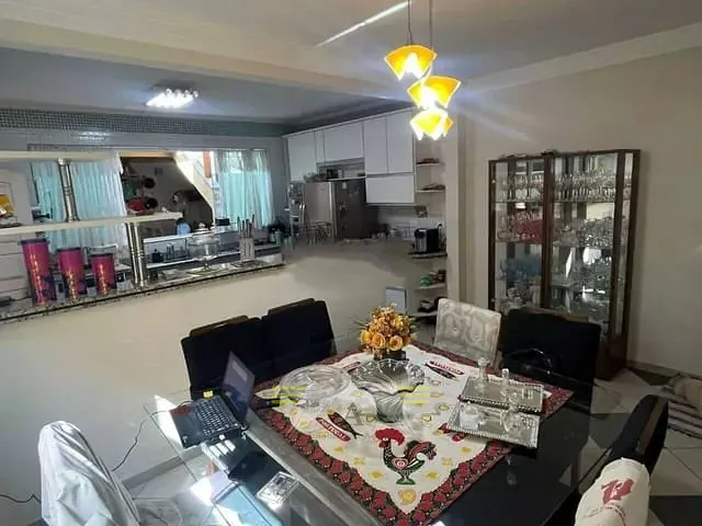 Sobrado 3 quartos e 2 banheiros, à venda, no bairro Jardim Vila Galvão em Guarulhos