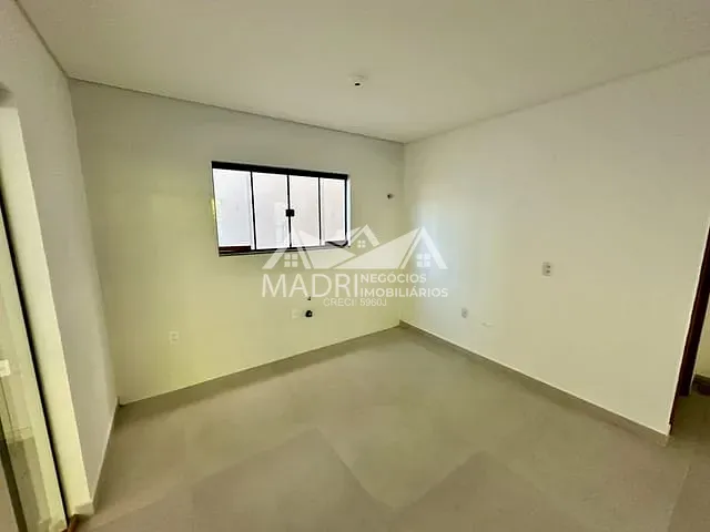 Sobrado 3 quartos e 3 banheiros, à venda, no bairro Forquilhas em São José