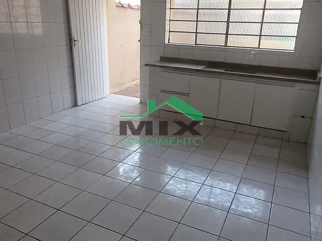 Casa com 100m² 2 quartos e 2 banheiros, para alugar, no bairro Paulicéia em São Bernardo do Campo