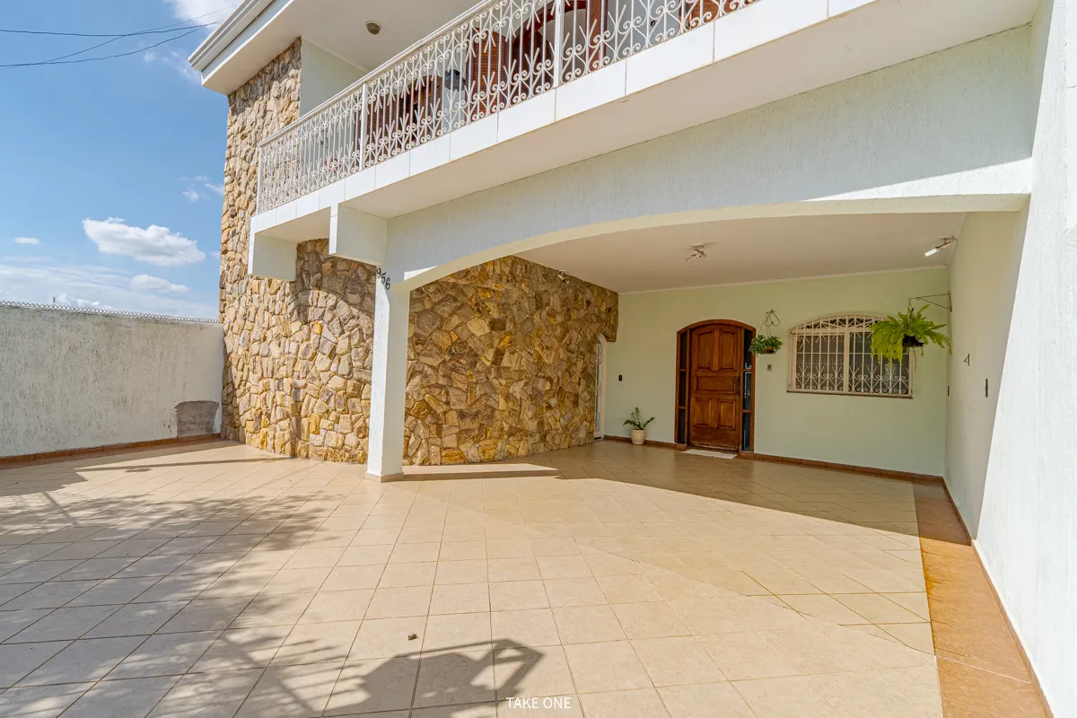Sobrado para venda em Jardim Nova Europa com 4 quartos, sendo 1 suíte, 248m²