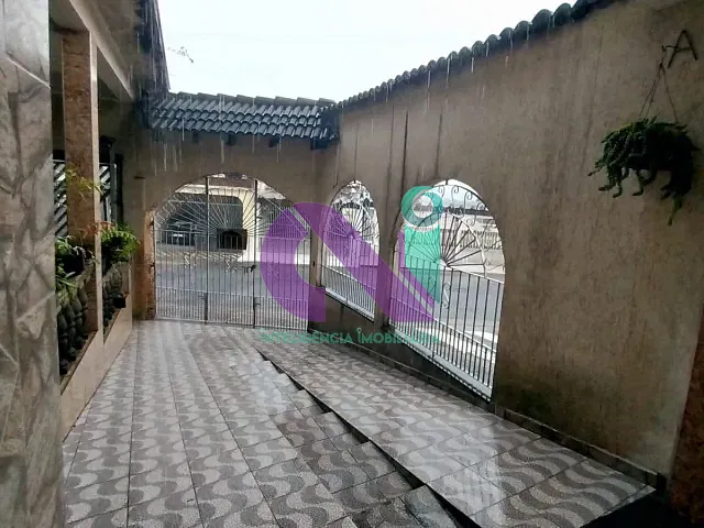 Sobrado com 250m² 5 quartos e 7 banheiros, à venda, no bairro Umuarama em Osasco