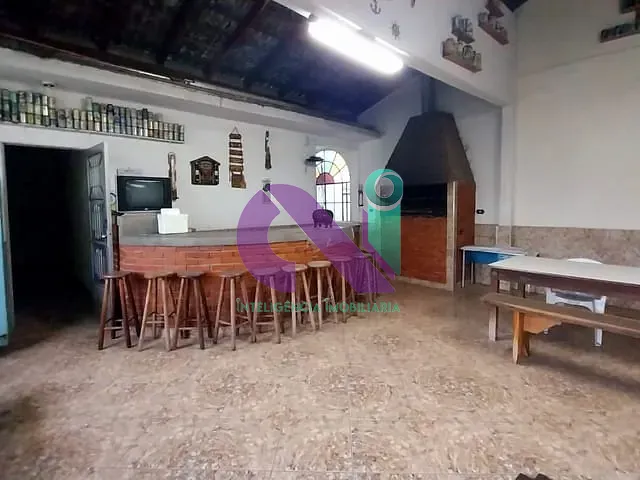 Sobrado com 250m² 5 quartos e 7 banheiros, à venda, no bairro Umuarama em Osasco