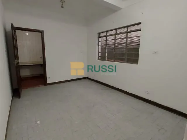 Sobrado com 118m² 5 quartos e 2 banheiros, à venda, no bairro Centro em Jacareí