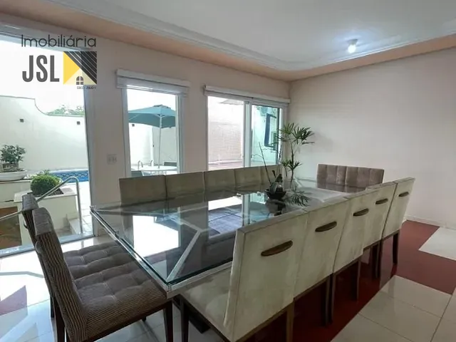 Sobrado com 590m² 5 quartos e 5 banheiros, à venda, no bairro Jardim Amália em Caçapava