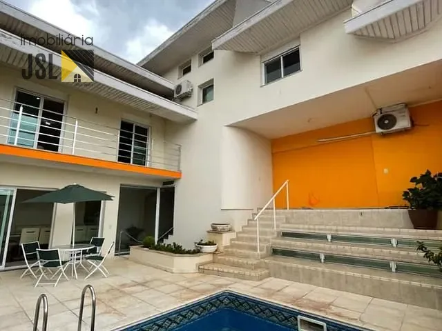 Sobrado com 590m² 5 quartos e 5 banheiros, à venda, no bairro Jardim Amália em Caçapava