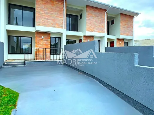 Sobrado 2 quartos e 3 banheiros, à venda, no bairro Serraria em São José