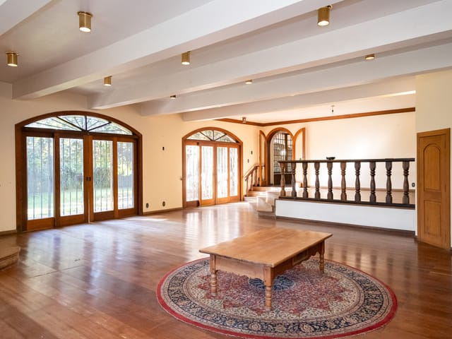 Casa com 2076m² 5 quartos e 6 banheiros, à venda ou para alugar, no bairro Centro em Pelotas