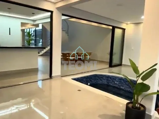 Sobrado com 360m² 5 quartos e 2 banheiros, à venda ou para alugar, no bairro Parque São Cristóvão em Taubaté