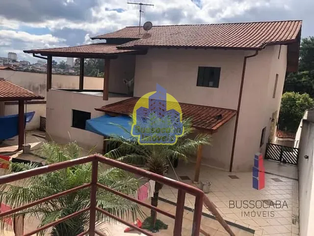 Sobrado com 548m² 4 quartos e 4 banheiros, à venda, no bairro City Bussocaba em Osasco