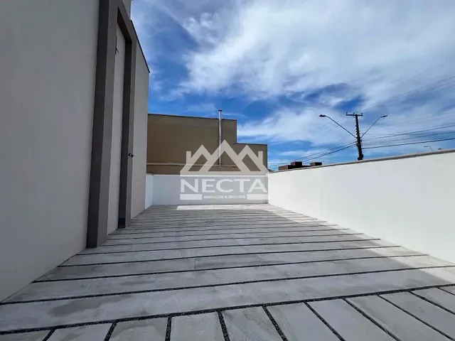 Sobrado com 85m² 2 quartos e 2 banheiros, à venda, no bairro Pontal de Santa Marina em Caraguatatuba