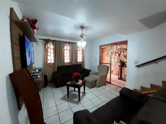 Sobrado com 150m² 4 quartos e 3 banheiros, à venda, no bairro Cidade das Flores em Osasco