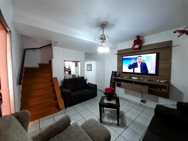 Sobrado com 150m² 4 quartos e 3 banheiros, à venda, no bairro Cidade das Flores em Osasco