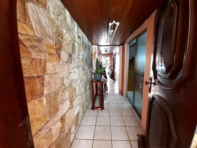 Sobrado com 150m² 4 quartos e 3 banheiros, à venda, no bairro Cidade das Flores em Osasco