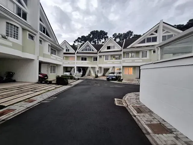 Sobrado com 189m² 4 quartos e 4 banheiros, à venda, no bairro Jardim das Américas em Curitiba
