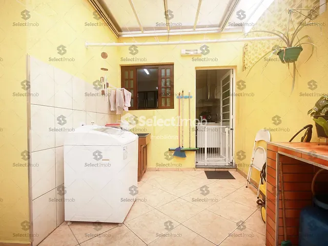 Sobrado com 121m² 3 quartos e 2 banheiros, à venda, no bairro Vila Bocaina em Mauá