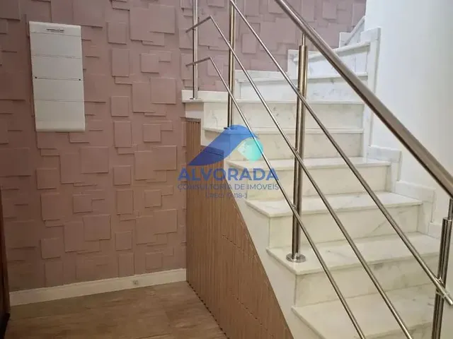 Sobrado com 10m² 3 quartos e 3 banheiros, à venda, no bairro Urbanova em São José Dos Campos