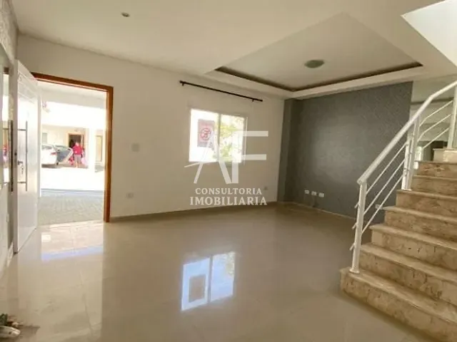 Sobrado com 140m² 2 quartos e 3 banheiros, à venda, no bairro Vila Areao em Taubaté