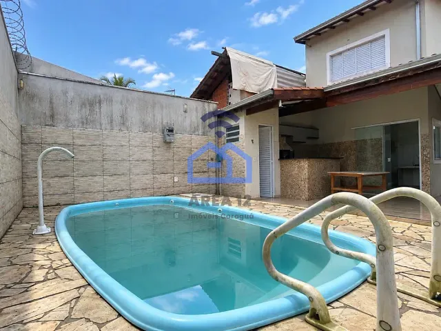 Sobrado 3 quartos e 3 banheiros, à venda, no bairro Jardim das Gaivotas em Caraguatatuba