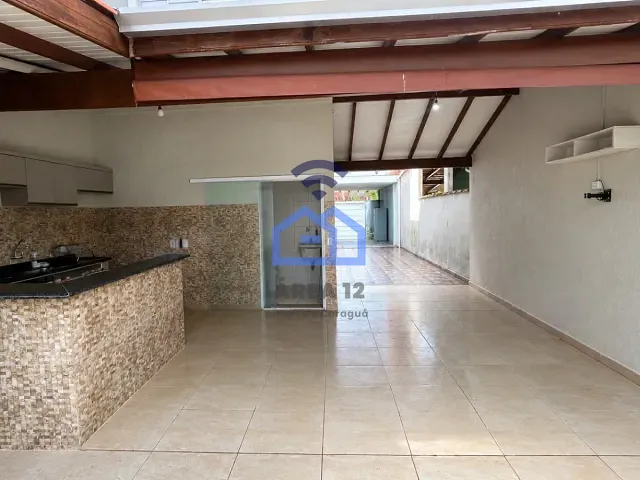 Sobrado 3 quartos e 3 banheiros, à venda, no bairro Jardim das Gaivotas em Caraguatatuba