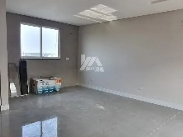 Sobrado 3 quartos e 3 banheiros, à venda, no bairro Contorno em Ponta Grossa