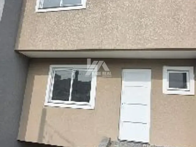 Sobrado 3 quartos e 3 banheiros, à venda, no bairro Contorno em Ponta Grossa