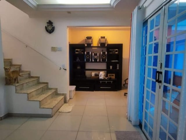Foto do Sobrado - Sobrado com 3 dormitórios à venda, 246 m² por R$ 650.000,00 - Conjunto Residencial Trinta e Um de Março - São José dos Campos/SP | INDEPENDENCE NEGOCIOS IMOBILIARIOS LTDA