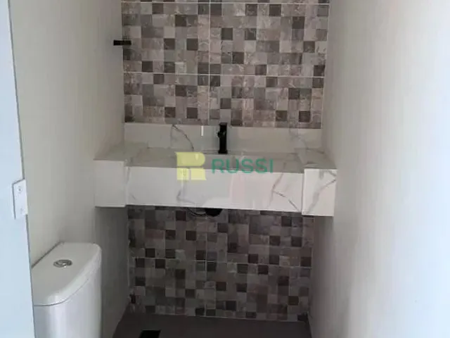 Sobrado com 175m² 4 quartos e 6 banheiros, à venda, no bairro Recanto dos Eucaliptos em São José dos Campos