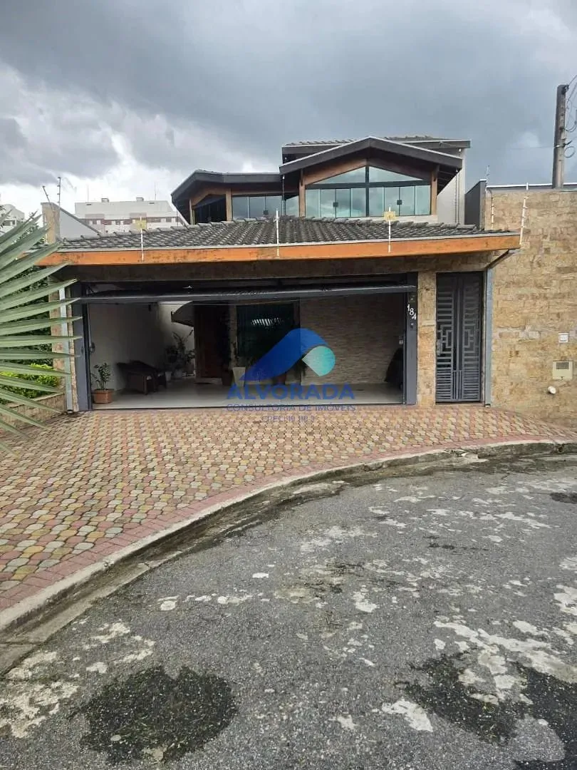Sobrado, 3 quartos, 239 m² - Foto 4