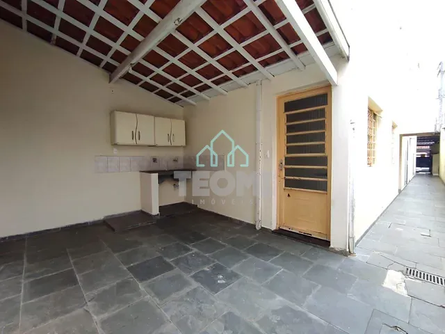 Sobrado com 250m² 3 quartos e 2 banheiros, à venda, no bairro Residencial Novo Horizonte em Taubaté